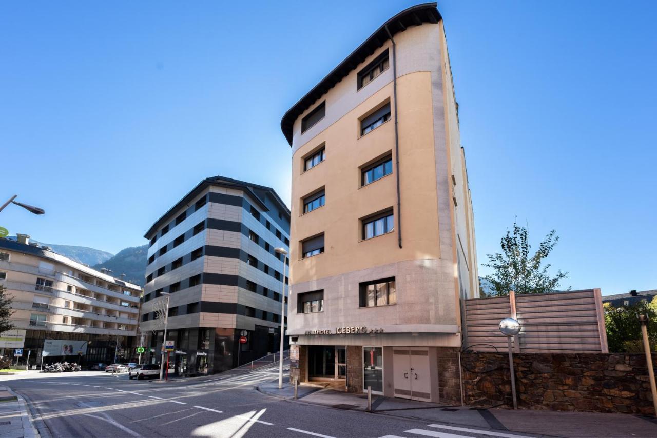 Aparthotel Iceberg Sant Julià de Lòria Exterior foto